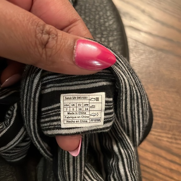 Sanuk Women's Yoga Sling Black Sandals Yoga Mat Slip On Flip Flops, size 7 - Picture 4 of 5